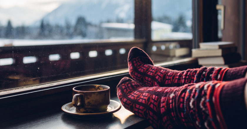 Tipps gegen Kälte im Winter damit man nicht friert mit Socken