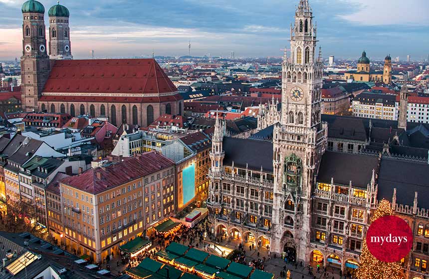 Weihnachtsmarkt in München auf dem Marienplatz