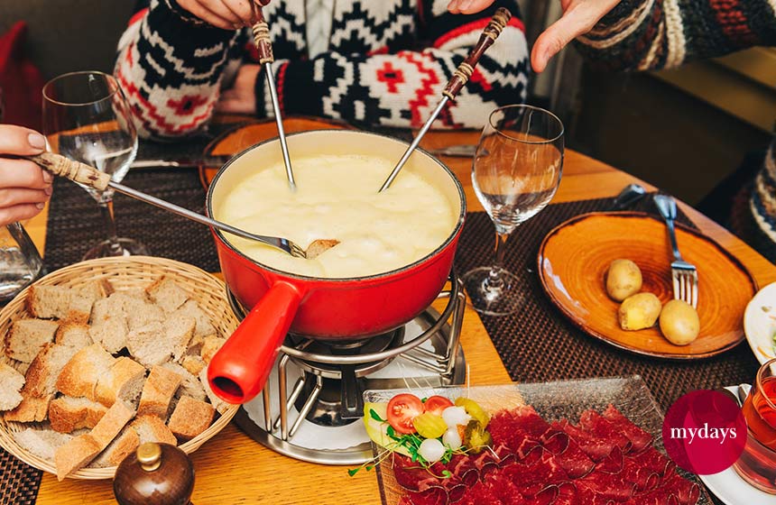 Käsefondue auf dem Tisch