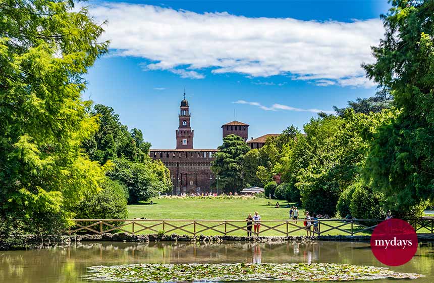 Bild vom Parco Sempione mit Blick auf das Schloss Sforzesco