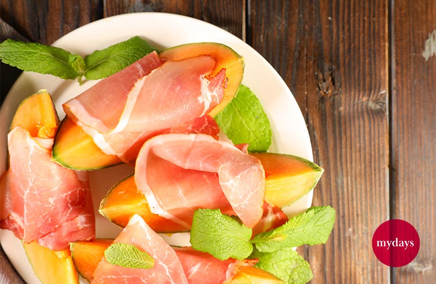 Das wohl simpelste aller Sommergerichte: Melone mit Schinken.